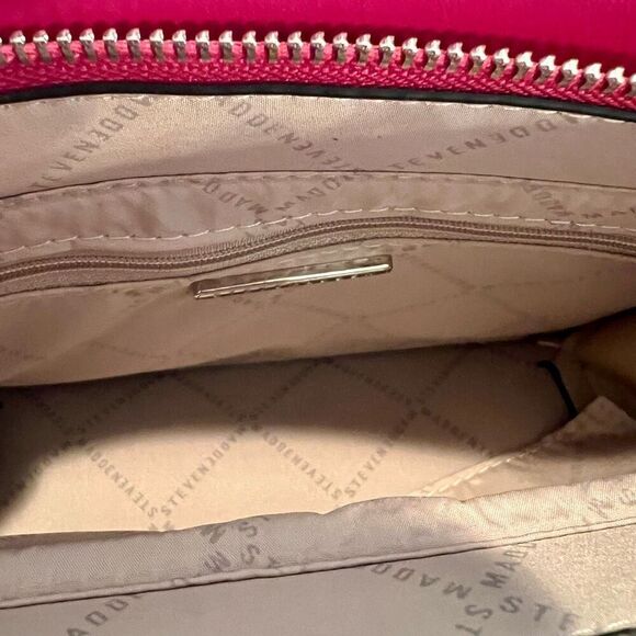 STEVE MADDEN Bevelyn Crossbody Satchel Raspberry - Picture 10 of 14